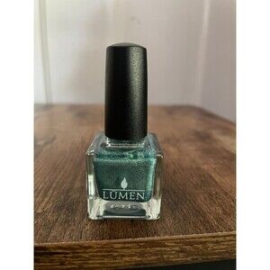 lumen peacocks shadow